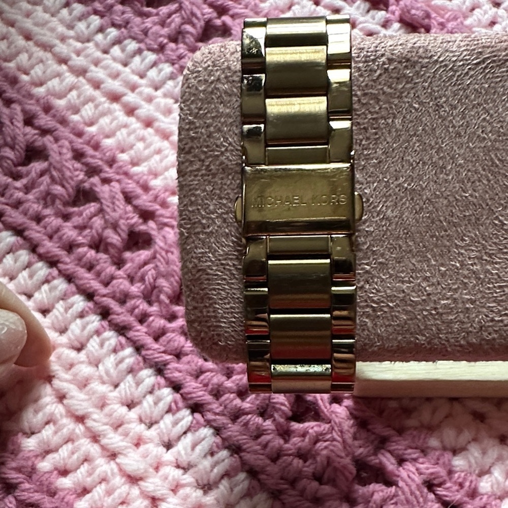 Michael Kors Women's Gold/RoseGold Watch - Picture 3 of 5
